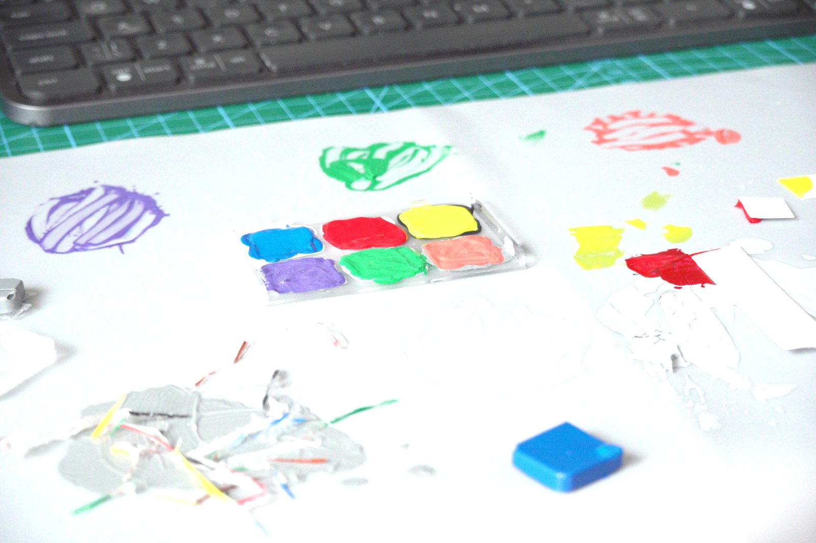Wet acrylic paint mixed in a palette tray