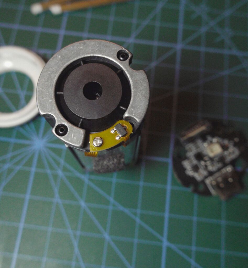 Inside the CR10 colorimeter - This hall effect sensor senses the magnet in the cap