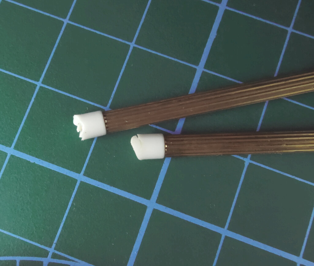 Inside the CR10 colorimeter - fragile posts just broke off